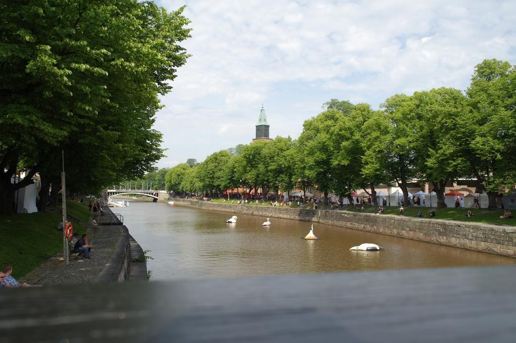 Cozy Apartment Near Turku Cathedral Church Bagian luar foto