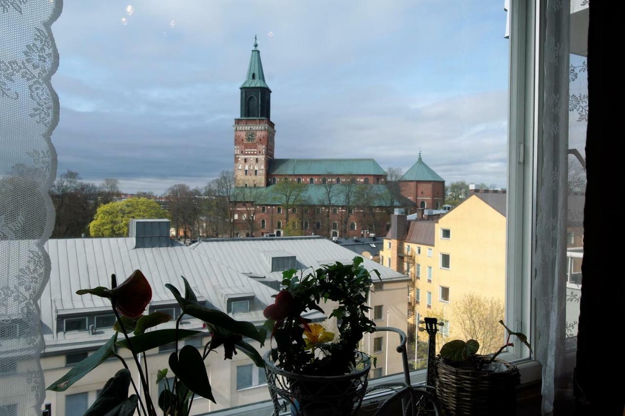 Cozy Apartment Near Turku Cathedral Church Bagian luar foto